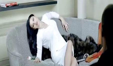 Tình nhân sex vụng trộm nhật bản Katya chiếm ưu thế và roi một phụ nữ (2)