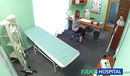 Vắt sữa cô ấy trên ngực cô ngạc nhiên bởi số sex18+ nhat ban